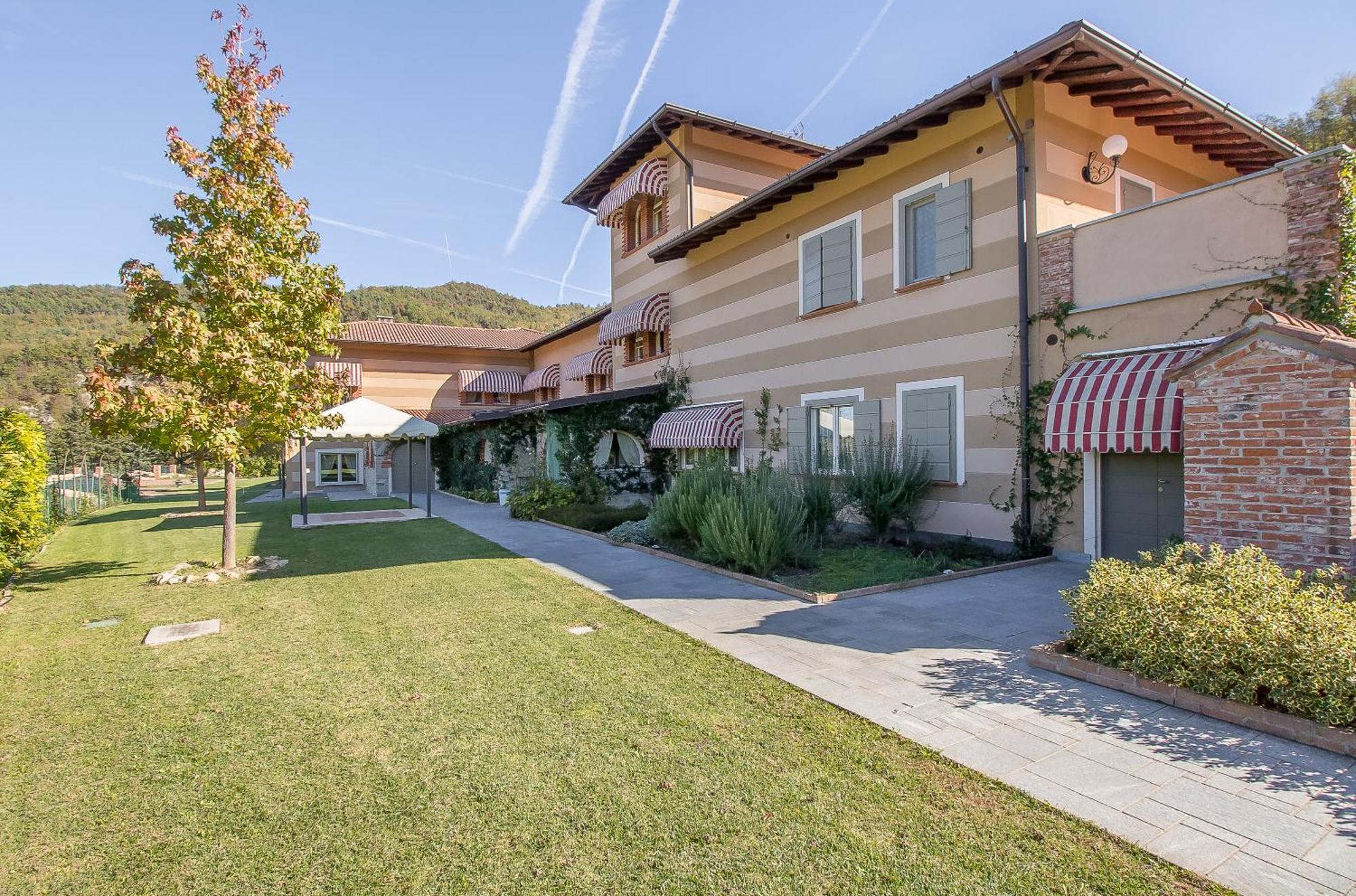 Tenuta Pian D'Attesio - Agriturismo Castelletto Soprano Buitenkant foto