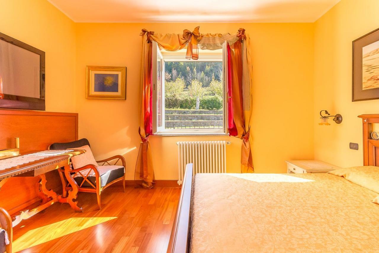 Tenuta Pian D'Attesio - Agriturismo Castelletto Soprano Buitenkant foto